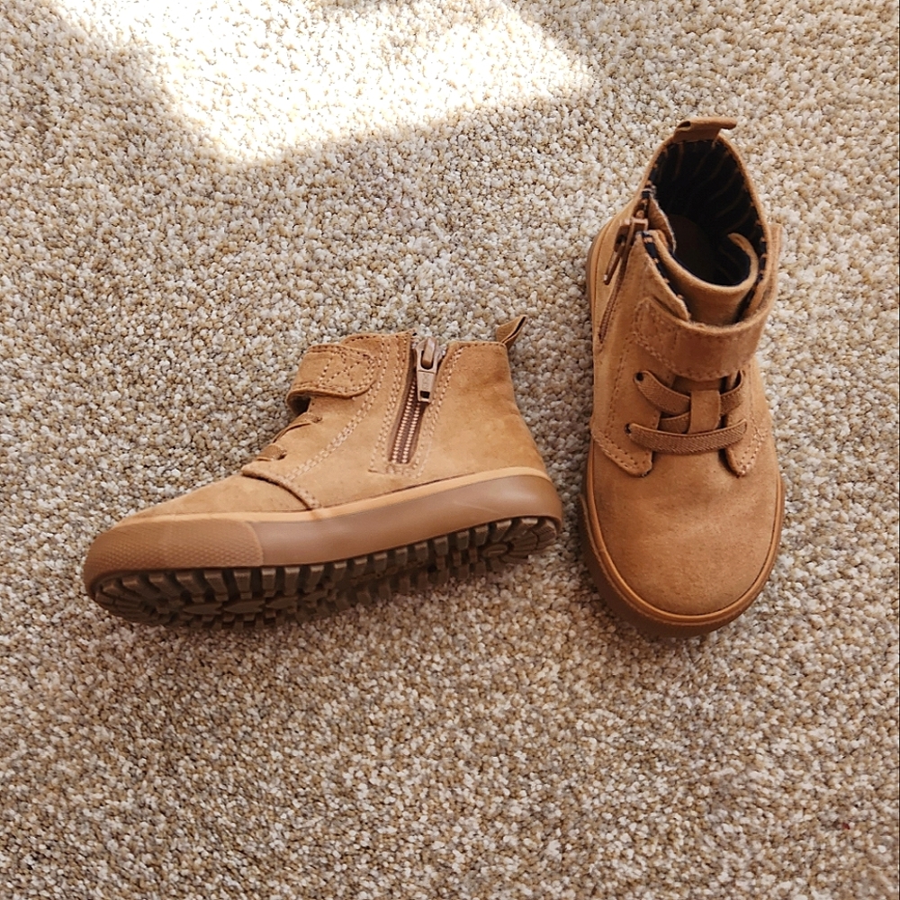 Cat & Jack Brown Faux suede size toddler 7